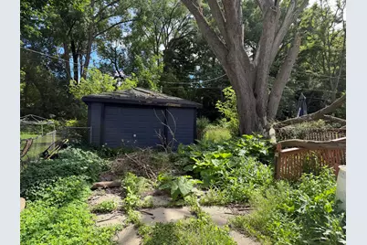 2715  Eisenhower Dr, Racine, WI 53405 - Photo 8