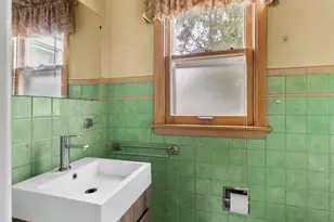 1310 S 14th St, Manitowoc, WI 54220 - Photo 12