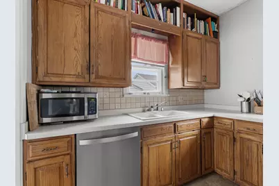 1310 S 14th St, Manitowoc, WI 54220 - Photo 8