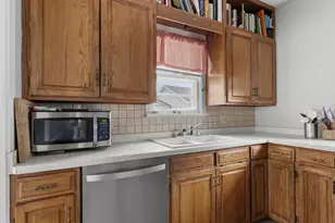 1310 S 14th St, Manitowoc, WI 54220 - Photo 8