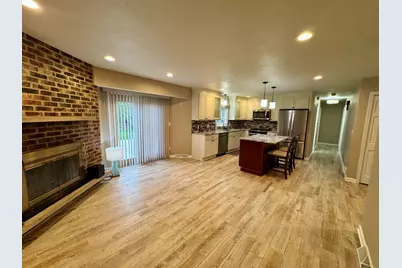 1473  32nd Ave, Kenosha, WI 53144 - Photo 2