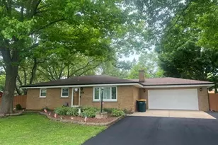 7651 S Clement Ave, Oak Creek, WI 53154 - Photo 2