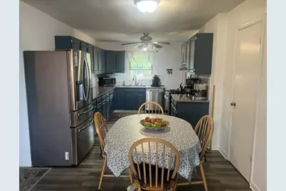 7651 S Clement Ave, Oak Creek, WI 53154 - Photo 6