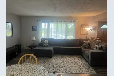 7651 S Clement Ave, Oak Creek, WI 53154 - Photo 4