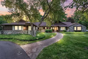 11272 N Lakeview Pl, Mequon, WI 53092 - Photo 46