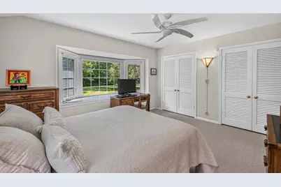 11272 N Lakeview Pl, Mequon, WI 53092 - Photo 30