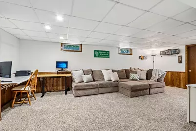 1210  Evergreen Dr, Waukesha, WI 53188 - Photo 16