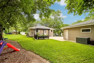 1210 Evergreen Dr, Waukesha, WI 53188 - Photo 22
