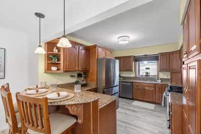1111  Wisteria Ln, Waukesha, WI 53189 - Photo 12