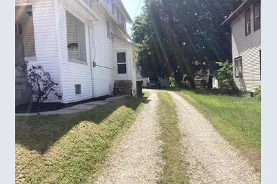 128 N 9th Ave #128A, West Bend, WI 53095 - Photo 10