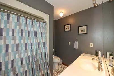 8035 W Bruss Ln, Franklin, WI 53132 - Photo 20