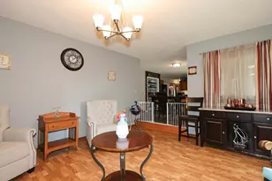 8035 W Bruss Ln, Franklin, WI 53132 - Photo 18