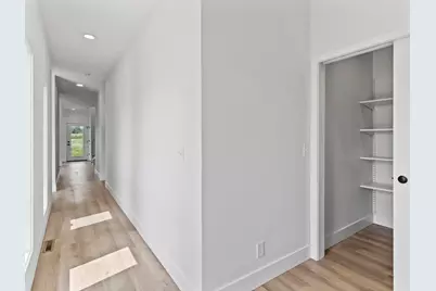 9405 S Cypress Pl, Oak Creek, WI 53154 - Photo 20