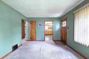 7330 W Potomac Ave, Milwaukee, WI 53216 - Photo 8