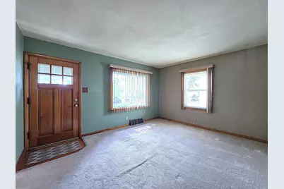 7330 W Potomac Ave, Milwaukee, WI 53216 - Photo 10