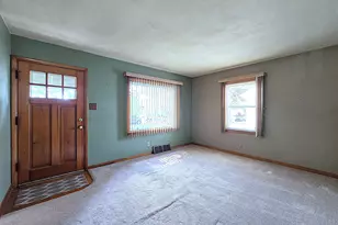 7330 W Potomac Ave, Milwaukee, WI 53216 - Photo 10