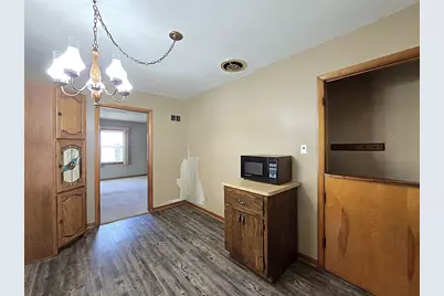 7330 W Potomac Ave, Milwaukee, WI 53216 - Photo 6
