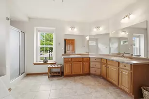 N173W20011 Creekside Dr, Jackson, WI 53037 - Photo 20