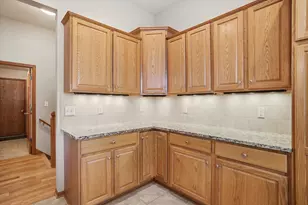 N173W20011 Creekside Dr, Jackson, WI 53037 - Photo 10