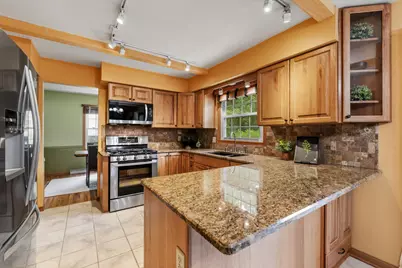 4590 S Regal Dr, New Berlin, WI 53151 - Photo 8