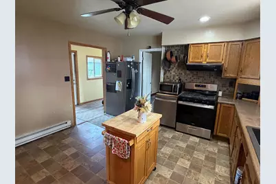 615 S Spring St, Beaver Dam, WI 53916 - Photo 6
