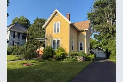 615 S Spring St, Beaver Dam, WI 53916 - Photo 1