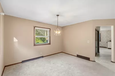 3552  Lusan Dr, Jackson, WI 53012 - Photo 6