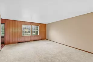 3552 Lusan Dr, Jackson, WI 53012 - Photo 4