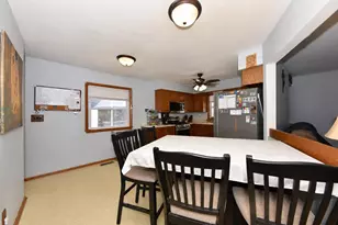 2382 S 93rd St, West Allis, WI 53227 - Photo 6