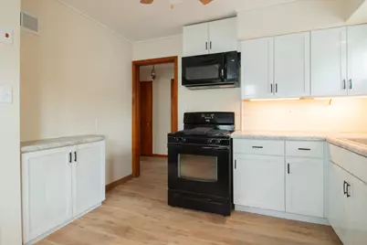 2924 S 46th St, Milwaukee, WI 53219 - Photo 8