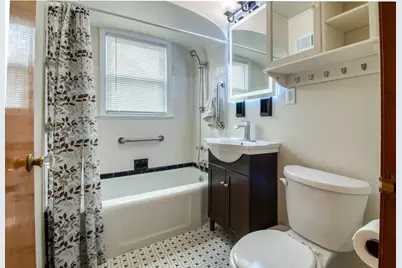 2924 S 46th St, Milwaukee, WI 53219 - Photo 12