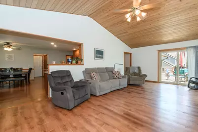 2605  Campfire Xing, Waukesha, WI 53189 - Photo 4