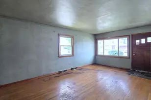 5863 S Hately Ave, Cudahy, WI 53110 - Photo 6
