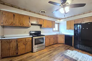 5863 S Hately Ave, Cudahy, WI 53110 - Photo 2
