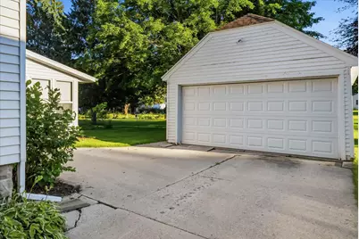 515  Schwartz St, Plymouth, WI 53073 - Photo 34