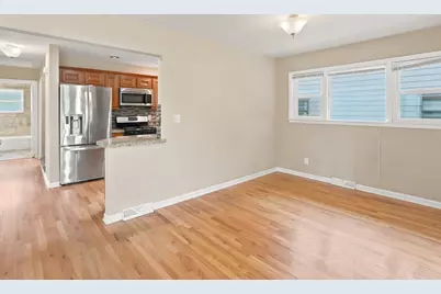 3334 N 98th St, Milwaukee, WI 53222 - Photo 4
