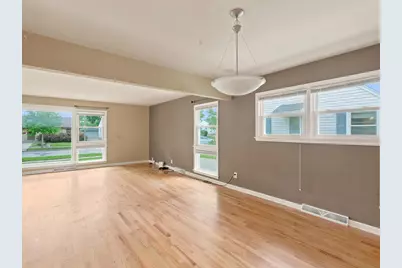 3334 N 98th St, Milwaukee, WI 53222 - Photo 8