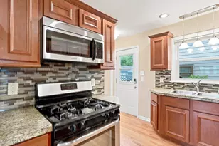 3334 N 98th St, Milwaukee, WI 53222 - Photo 16