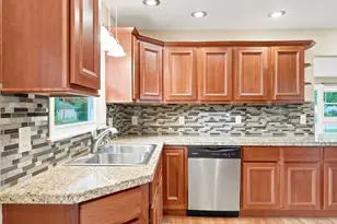 3334 N 98th St, Milwaukee, WI 53222 - Photo 14