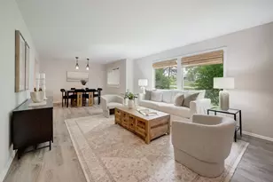 11762 N Ridgeway Ave, Mequon, WI 53097 - Photo 2