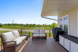 525 Maple Leaf Ct, Manitowoc, WI 54220 - Photo 16