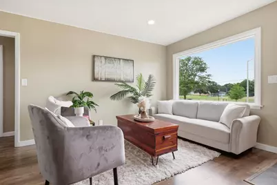 920 N Grandview Blvd, Waukesha, WI 53188 - Photo 8