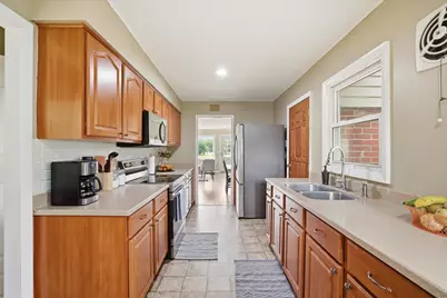 920 N Grandview Blvd, Waukesha, WI 53188 - Photo 4