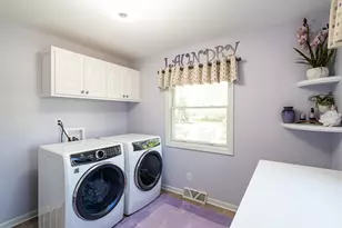 9439 N Broadmoor Rd, Bayside, WI 53217 - Photo 14