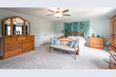 9439 N Broadmoor Rd, Bayside, WI 53217 - Photo 36