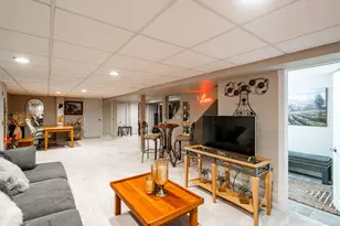 9439 N Broadmoor Rd, Bayside, WI 53217 - Photo 18