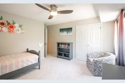 9439 N Broadmoor Rd, Bayside, WI 53217 - Photo 34