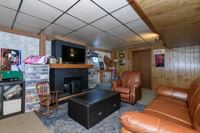 2002  Dixie Dr, Waukesha, WI 53189 - Photo 20