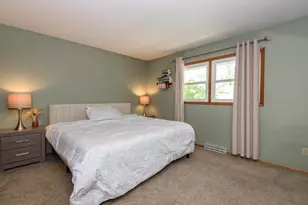 2002 Dixie Dr, Waukesha, WI 53189 - Photo 12
