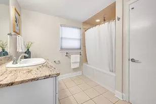 6261 N Bay Ridge Ave, Whitefish Bay, WI 53217 - Photo 16